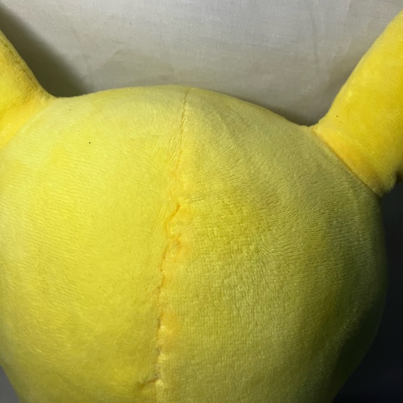 Pikachu Plush - Picture 6 of 7